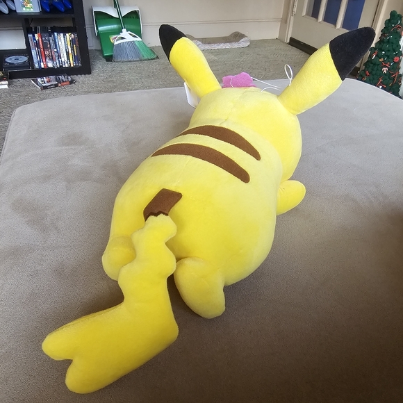 Female Pikachu Plush Heart Tail Banpresto from Japan 12 inches - Picture 3 of 4